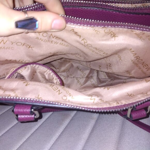 !!!SUPERB CONDITON!! Andrew Marc New York - Burgundy bag - Picture 5 of 8